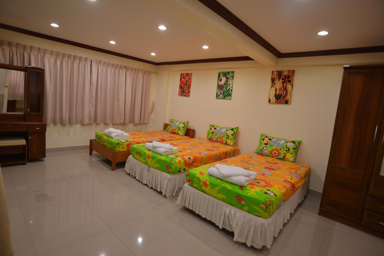 Cozy Loft Hostel Pattaya Bagian luar foto